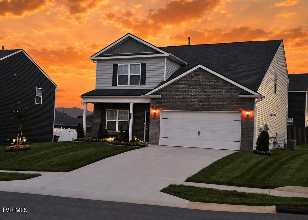 Photo of 631 Canoe Street, Johnson City, TN 37604 (MLS # 10001980)