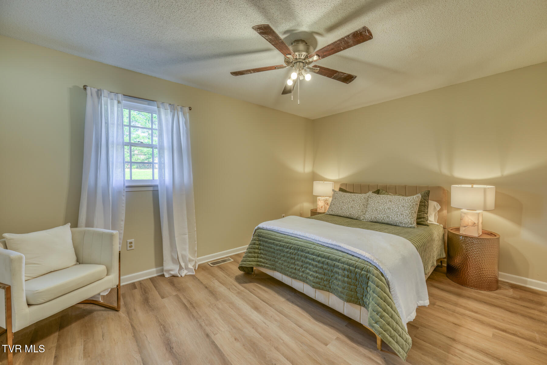 124 Oakcrest Circle, Bristol, Virginia image 7