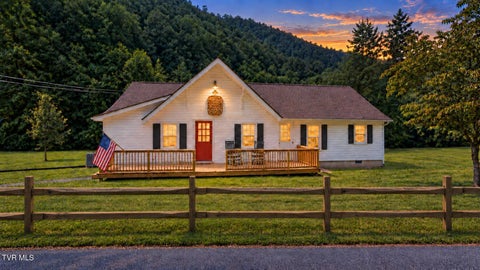 Homes For Sale - 812 Branch Road<br/> Laurel Bloomery, TN 37680