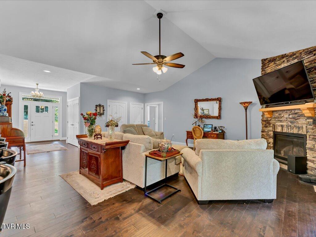 1610 Sequoyah Drive, Mooresburg, Tennessee image 14