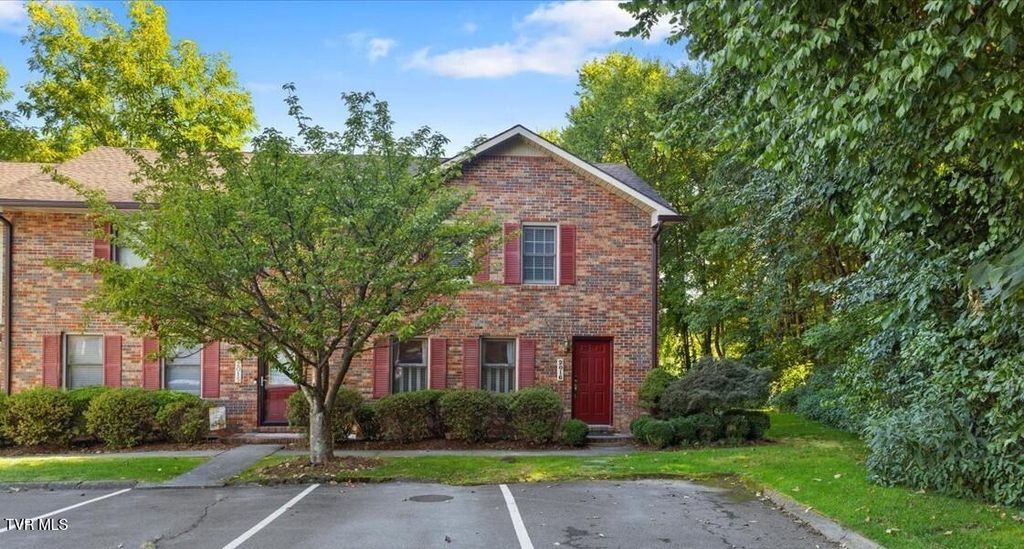 Photo of 2016 Williamsburg Square #2016, Johnson City, TN 37604 (MLS # 9985339)