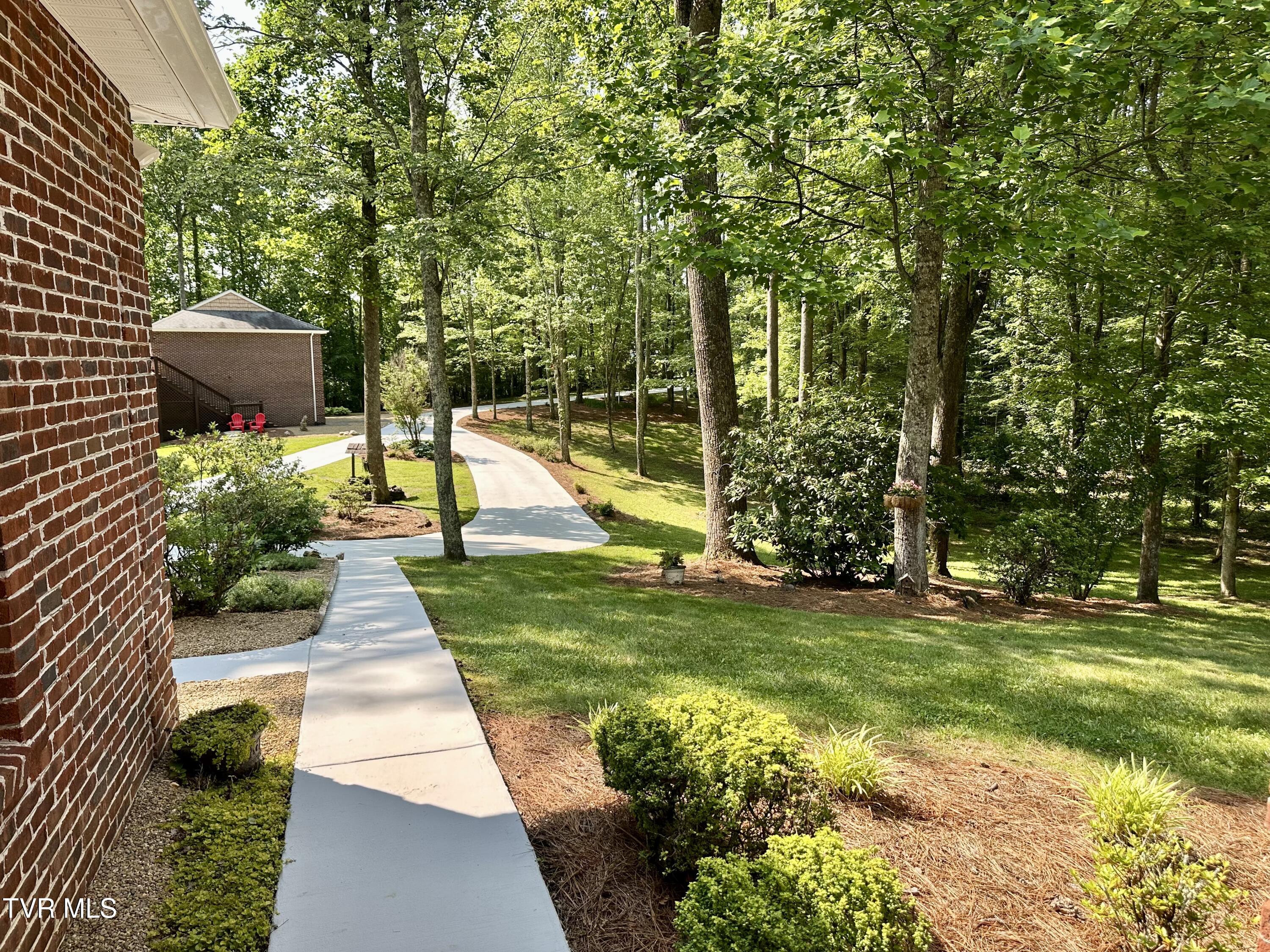 23677 Archery Range Road, Bristol, Virginia image 19