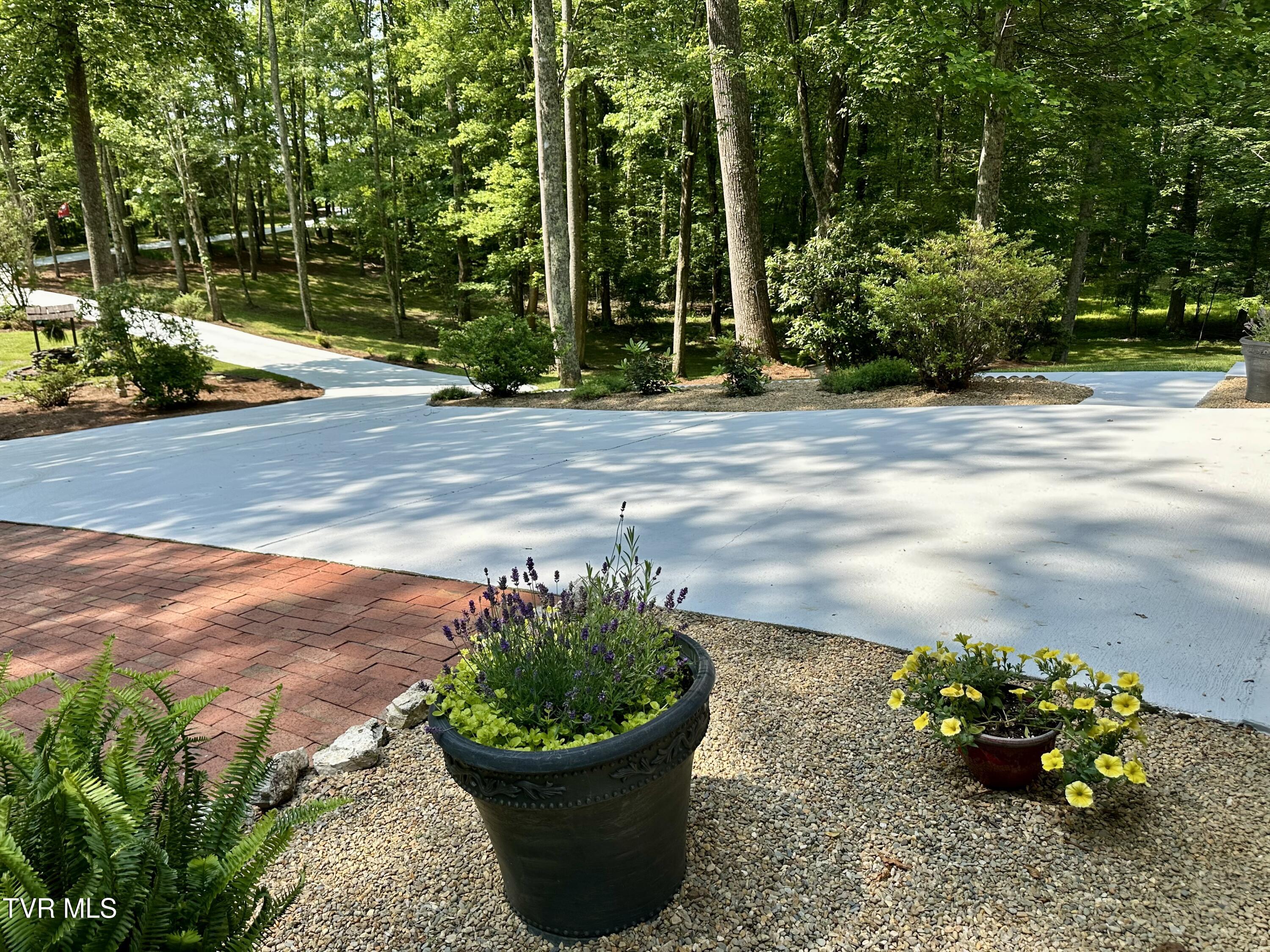 23677 Archery Range Road, Bristol, Virginia image 17