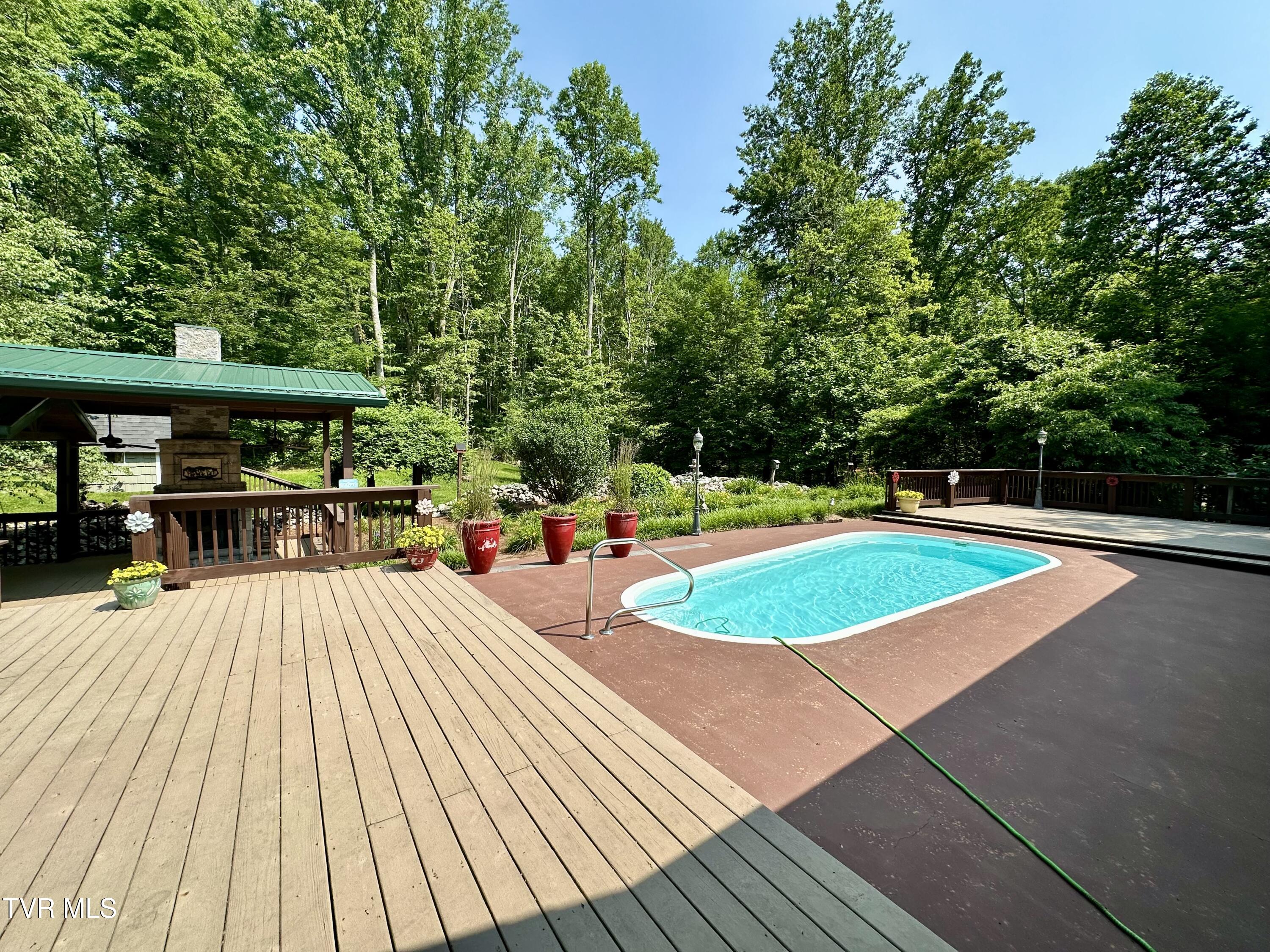 23677 Archery Range Road, Bristol, Virginia image 29