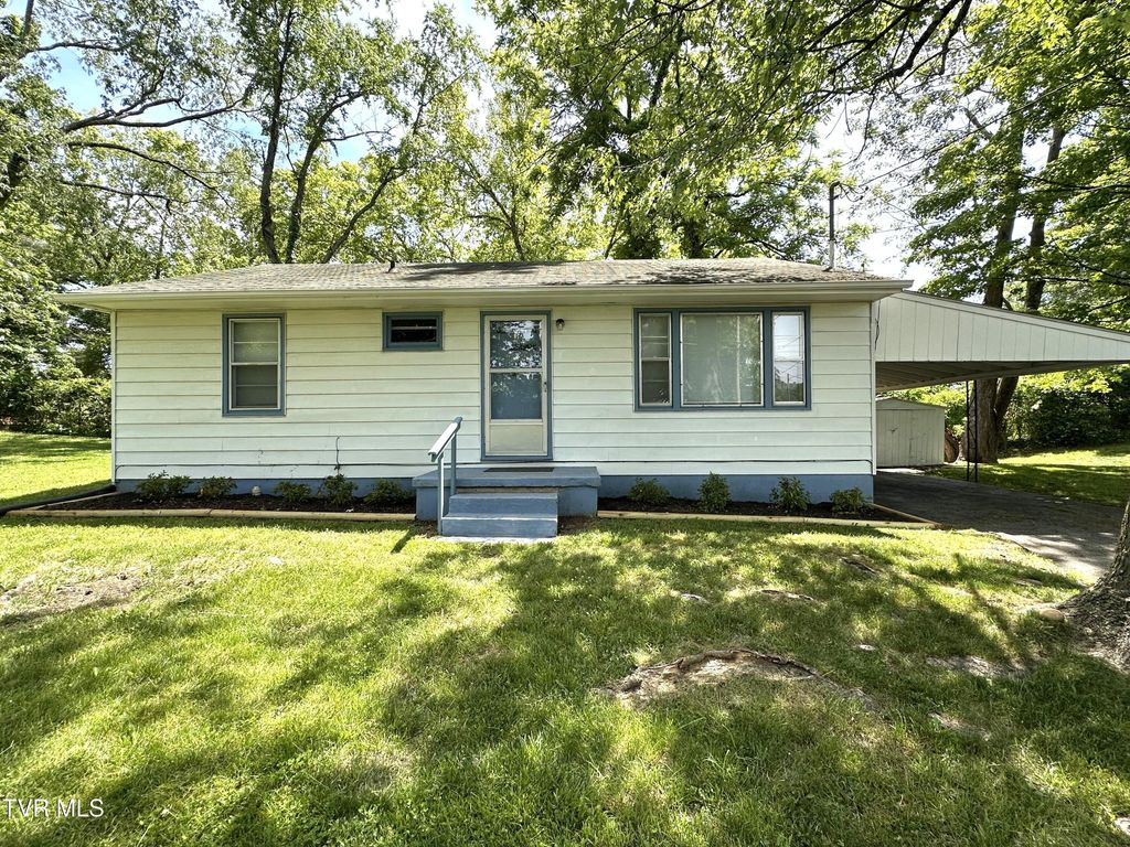Photo of 2200 7th Avenue, Johnson City, TN 37601 (MLS # 9995510)