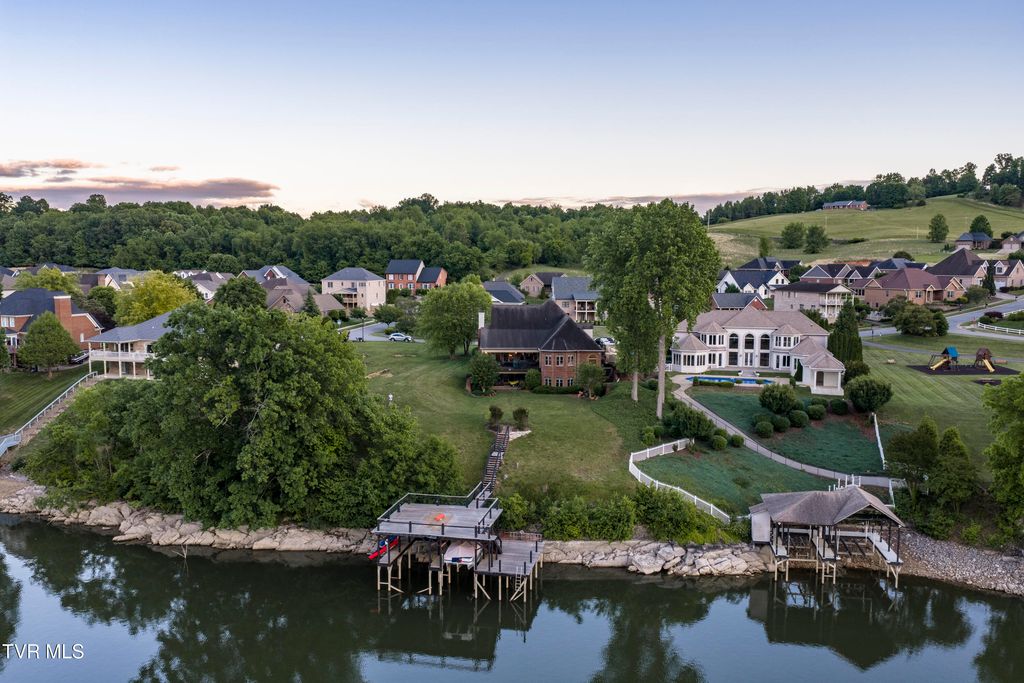Photo of 405 Harbor Approach, Johnson City, TN 37601 (MLS # 9995609)