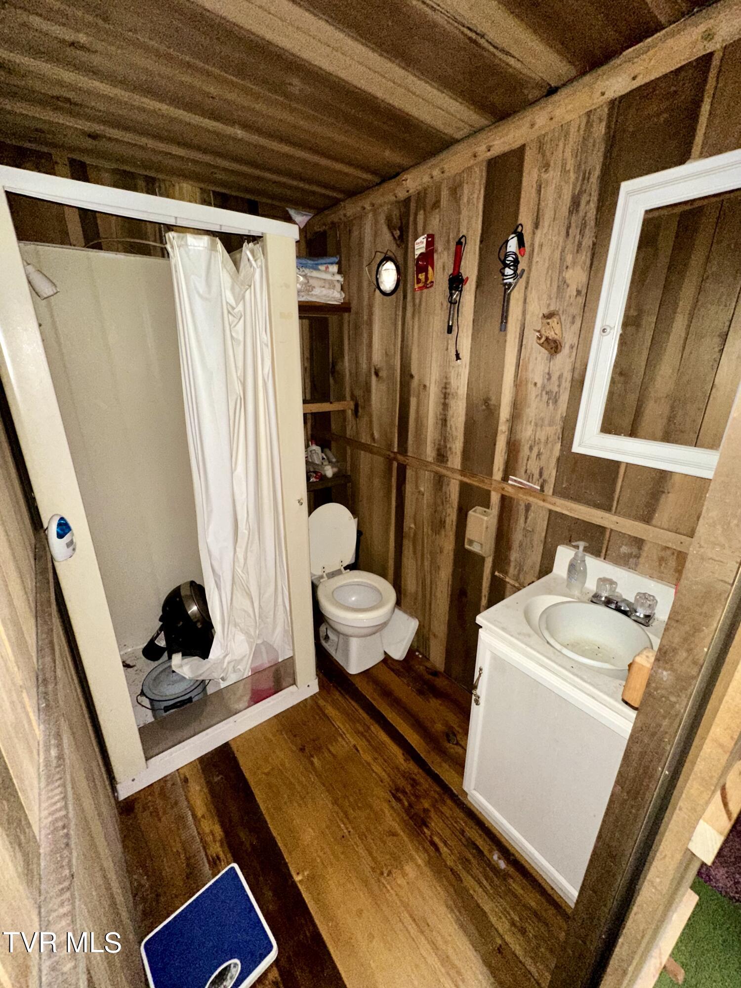 Big Moccasin Road, Nickelsville, Virginia image 13