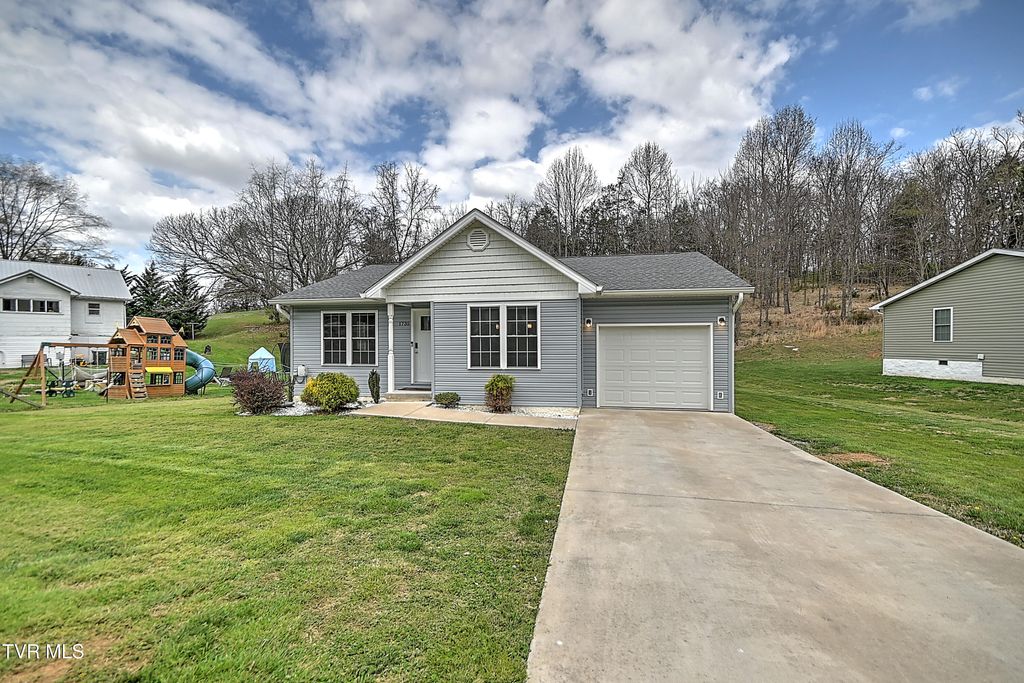 Photo of 1735 Southside Road, Elizabethton, TN 37643 (MLS # 9993287)