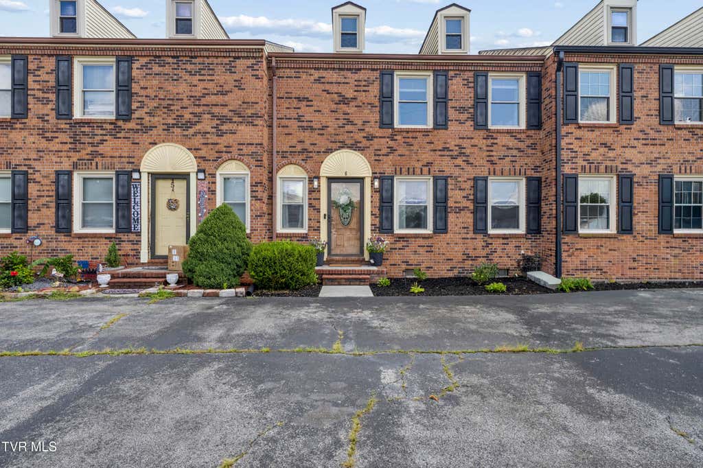 Photo of 103 Mayfield Drive #6, Elizabethton, TN 37643 (MLS # 9999732)