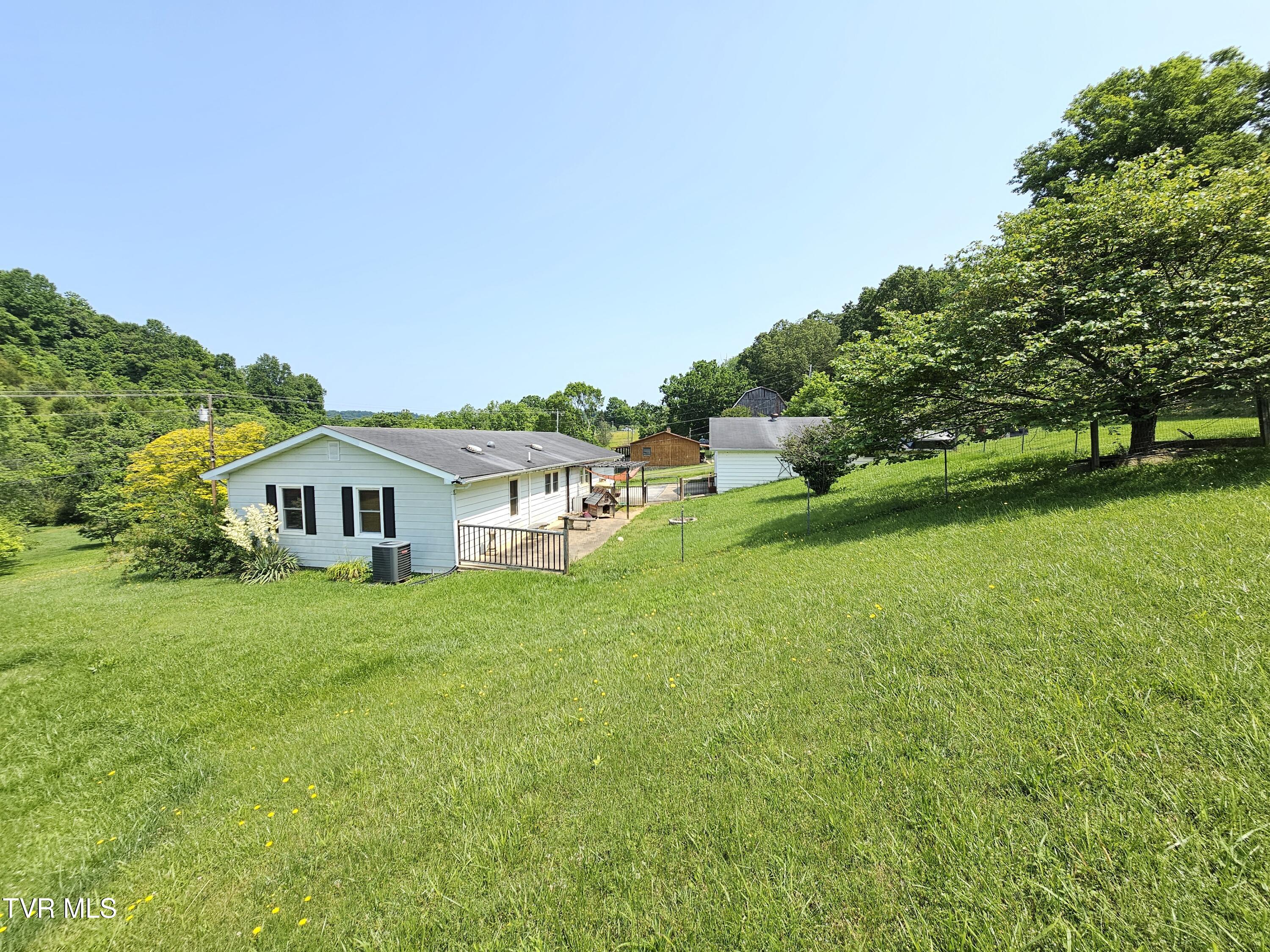 515 Chuckey Pike, Chuckey, Tennessee image 3