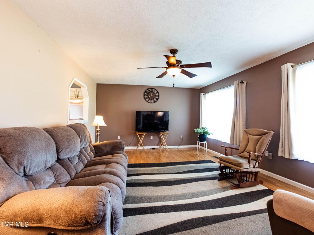Photo of 271 Stewart Hills Drive, Rogersville, TN 37857 (MLS # 9994398)