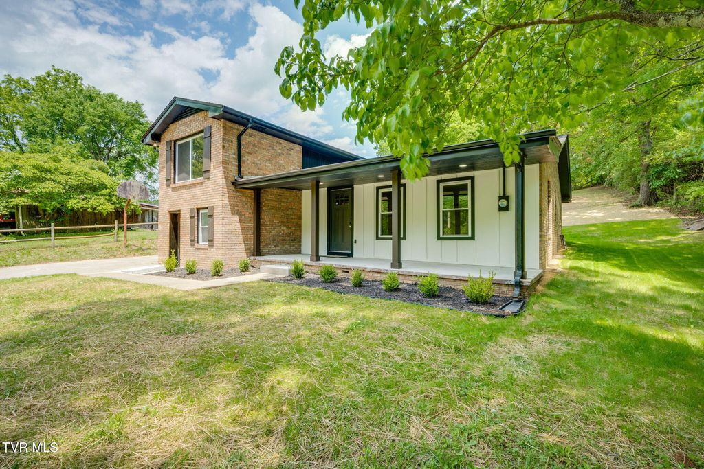 Photo of 144 Lone Oak Road, Surgoinsville, TN 37873 (MLS # 9995475)