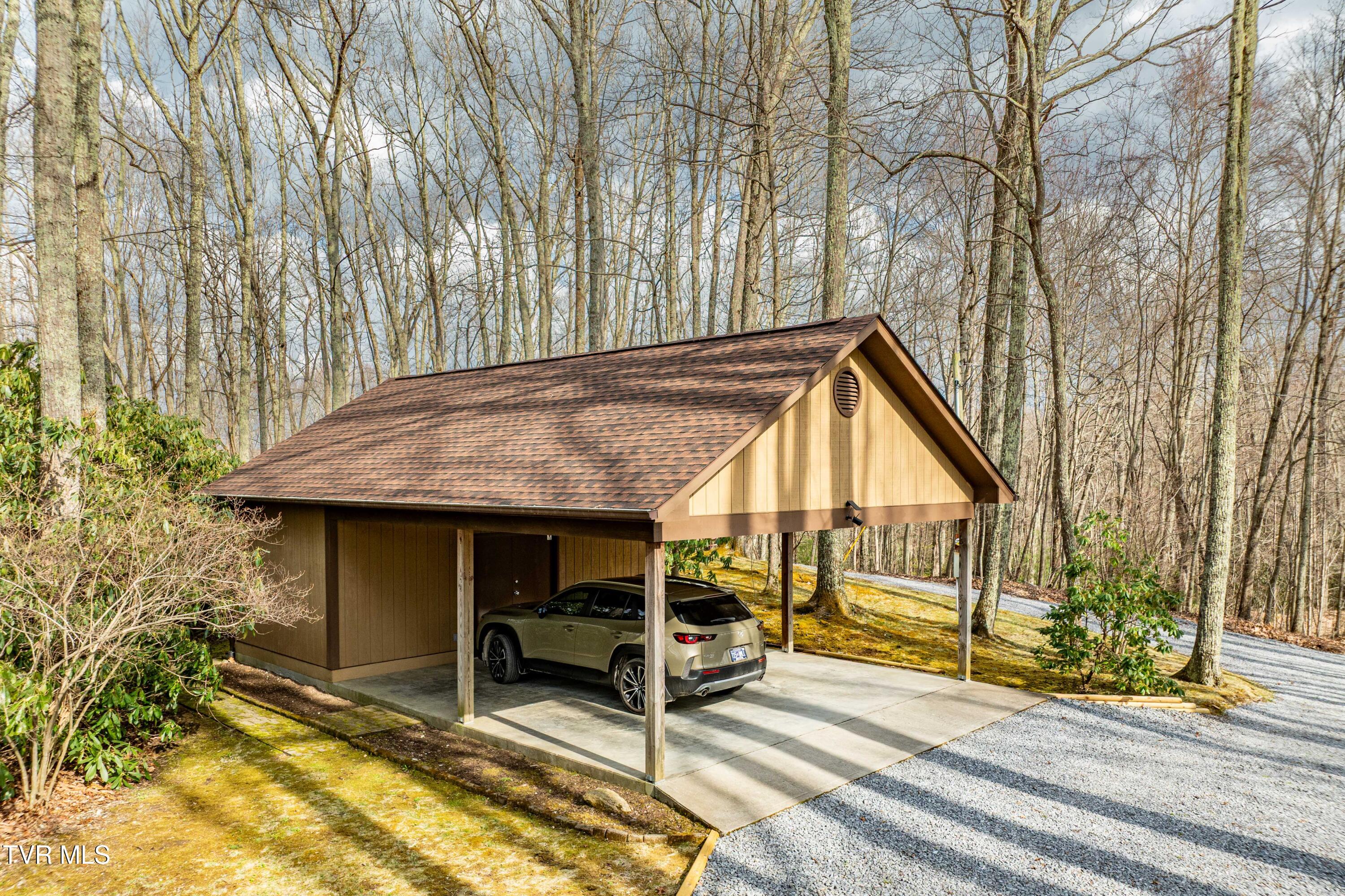 244 Markland Hill Road, Roan Mountain, Tennessee image 5
