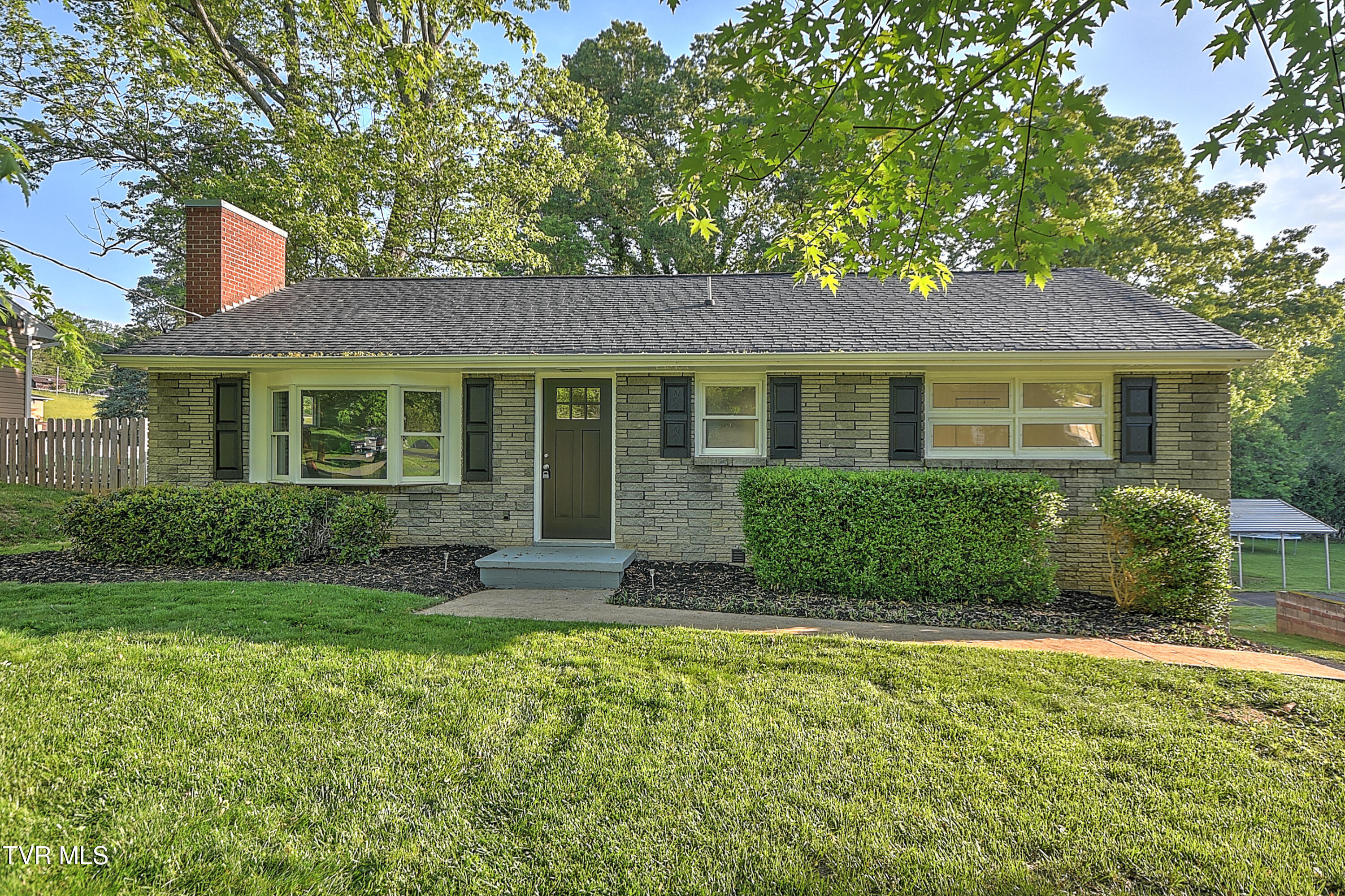 116 Lakeview Circle, Kingsport, Tennessee image 4