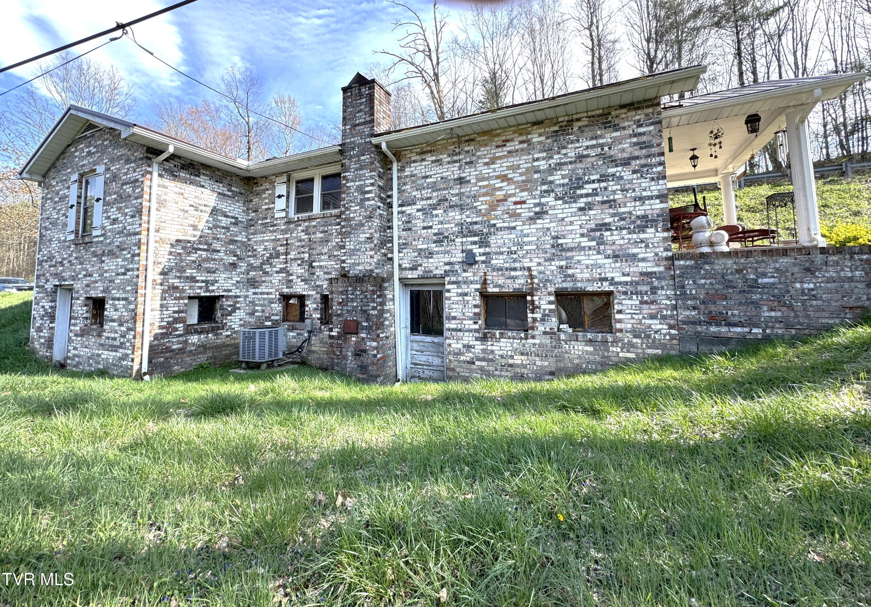 5507 Thackers Branch Road, Norton, Virginia image 3