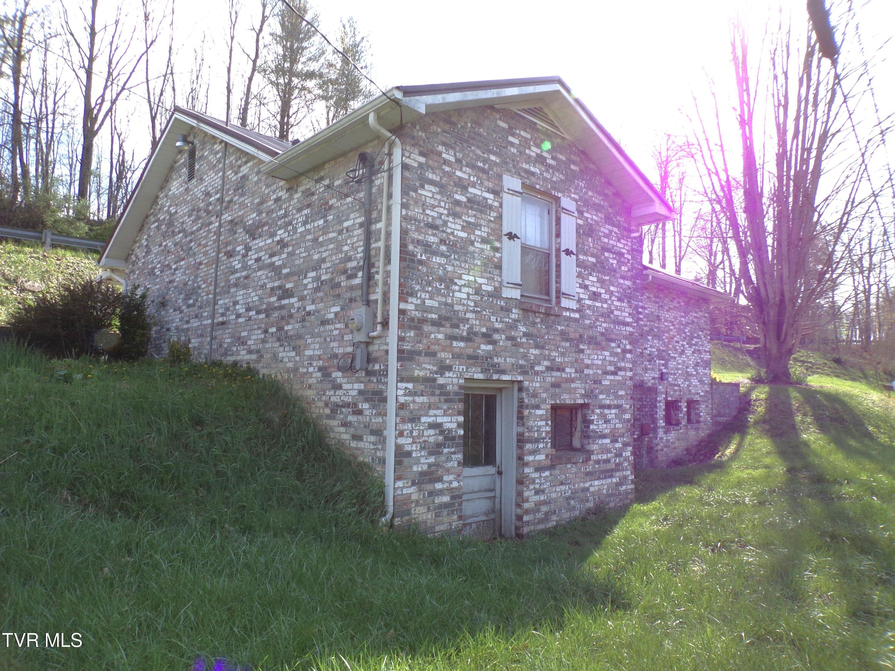 5507 Thackers Branch Road, Norton, Virginia image 4