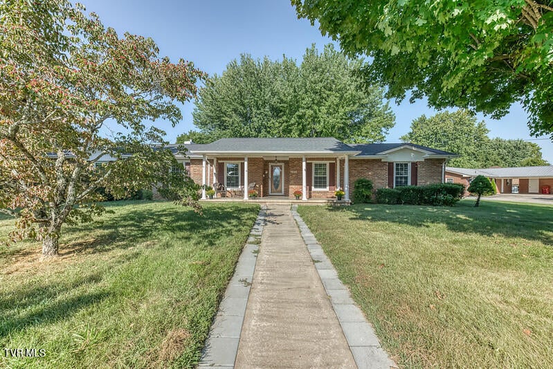 Photo of 1805 Broadmoor Road, Johnson City, TN 37604 (MLS # 10001040)