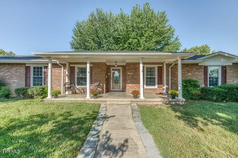 Homes For Sale - 1805 Broadmoor Road<br/> Johnson City, TN 37604