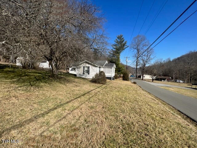 680 Left Poor Valley Road, Pennington Gap, Virginia image 4