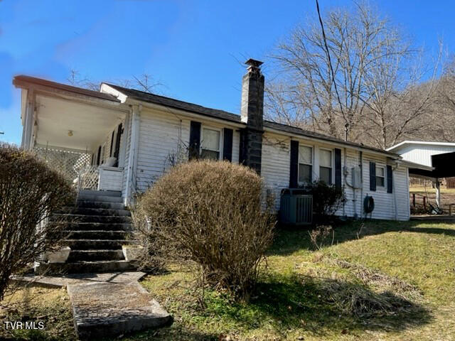680 Left Poor Valley Road, Pennington Gap, Virginia image 5