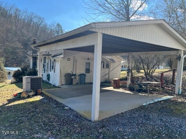 680 Left Poor Valley Road, Pennington Gap, Virginia image 6