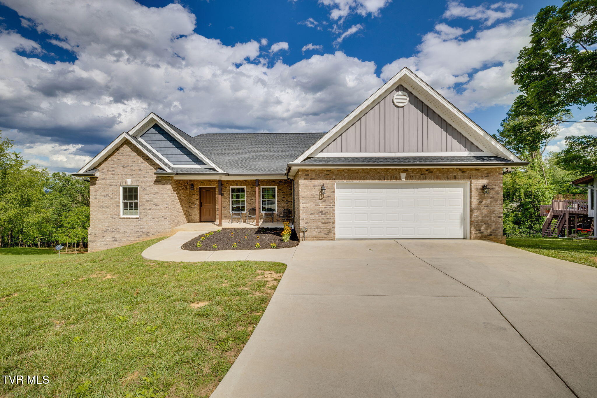 1 Sweetwood Drive, Johnson City, Tennessee image 1