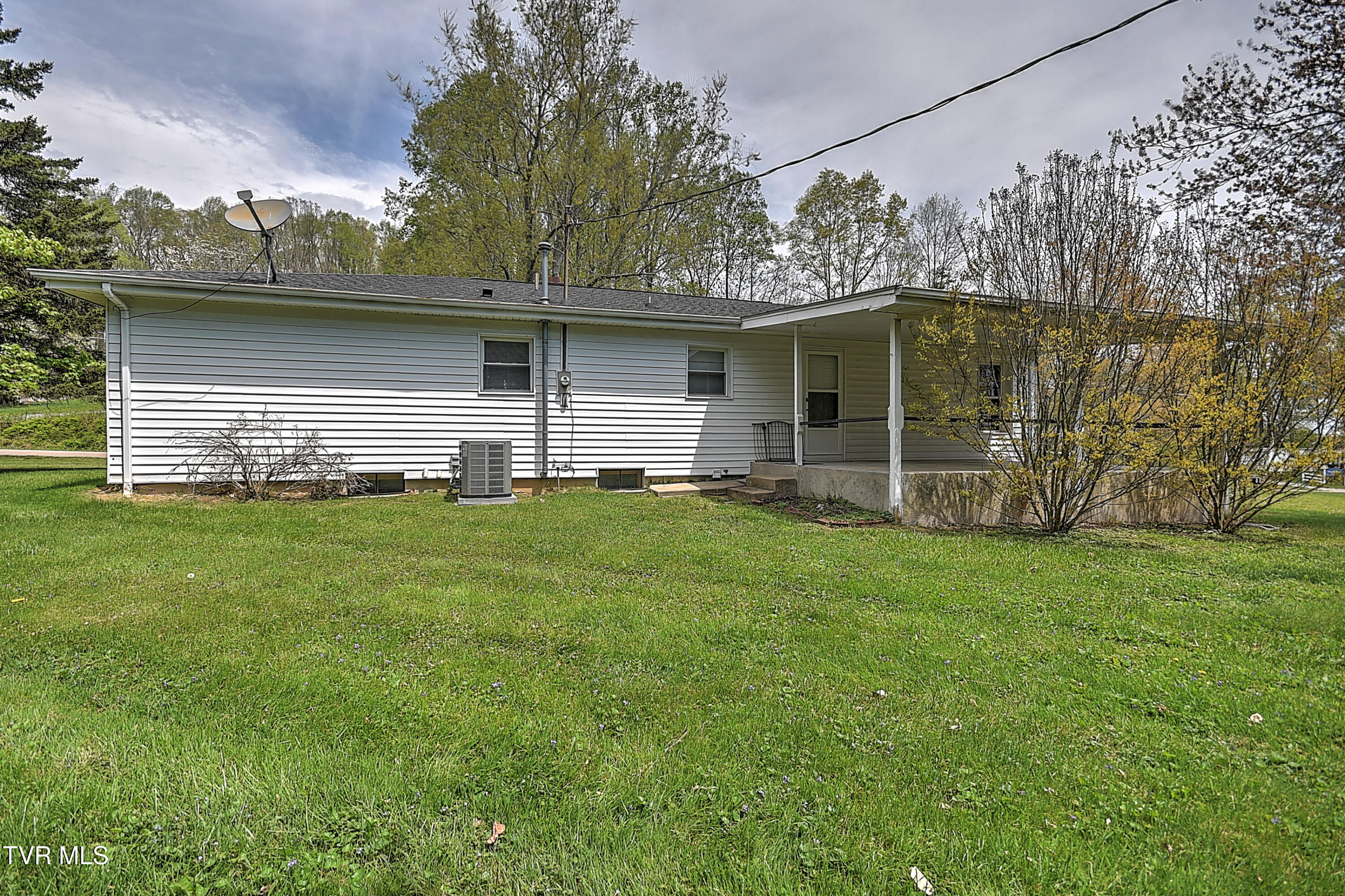 19032 Woodland Hills Road, Abingdon, Virginia image 38