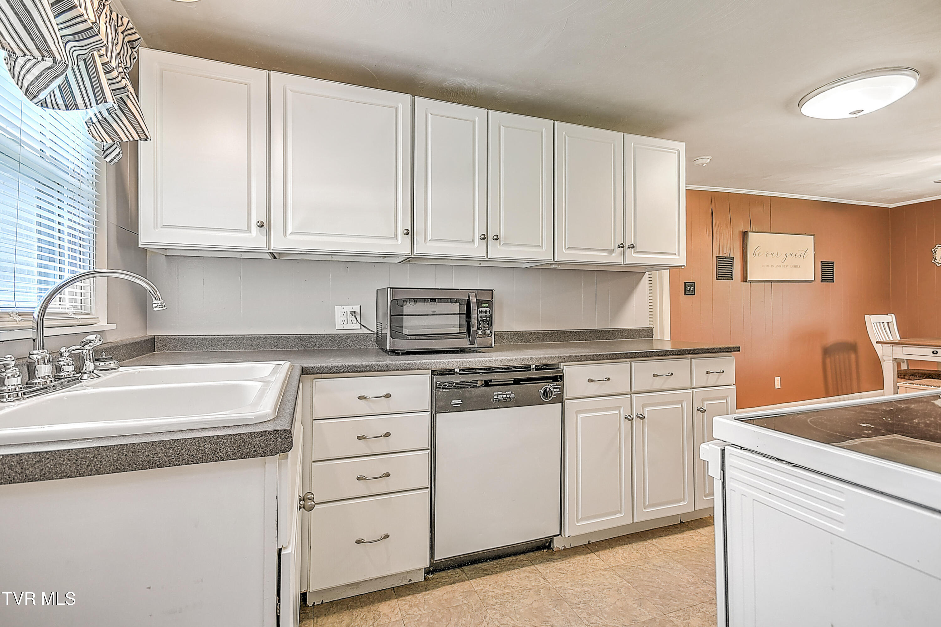 19032 Woodland Hills Road, Abingdon, Virginia image 12