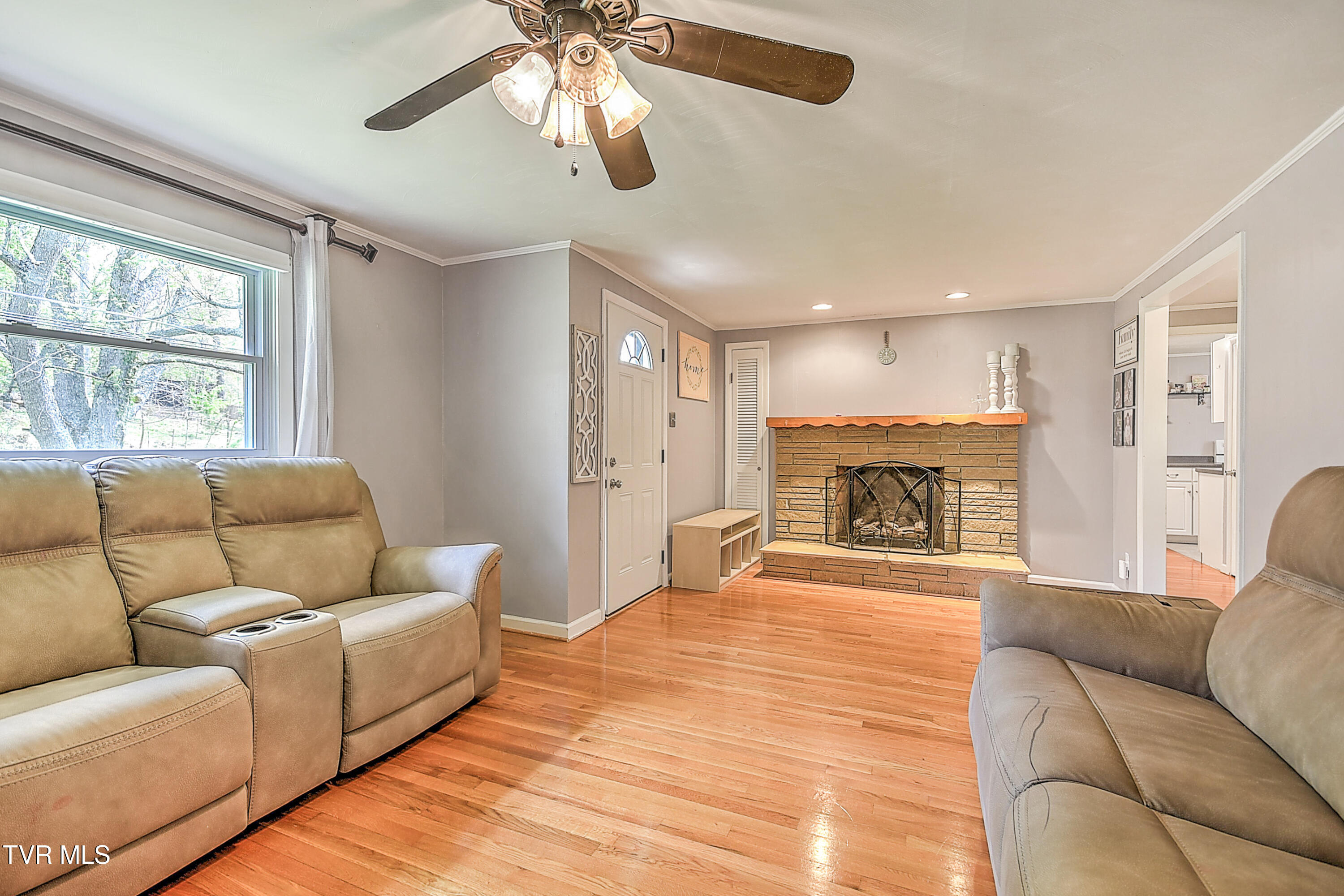 19032 Woodland Hills Road, Abingdon, Virginia image 4