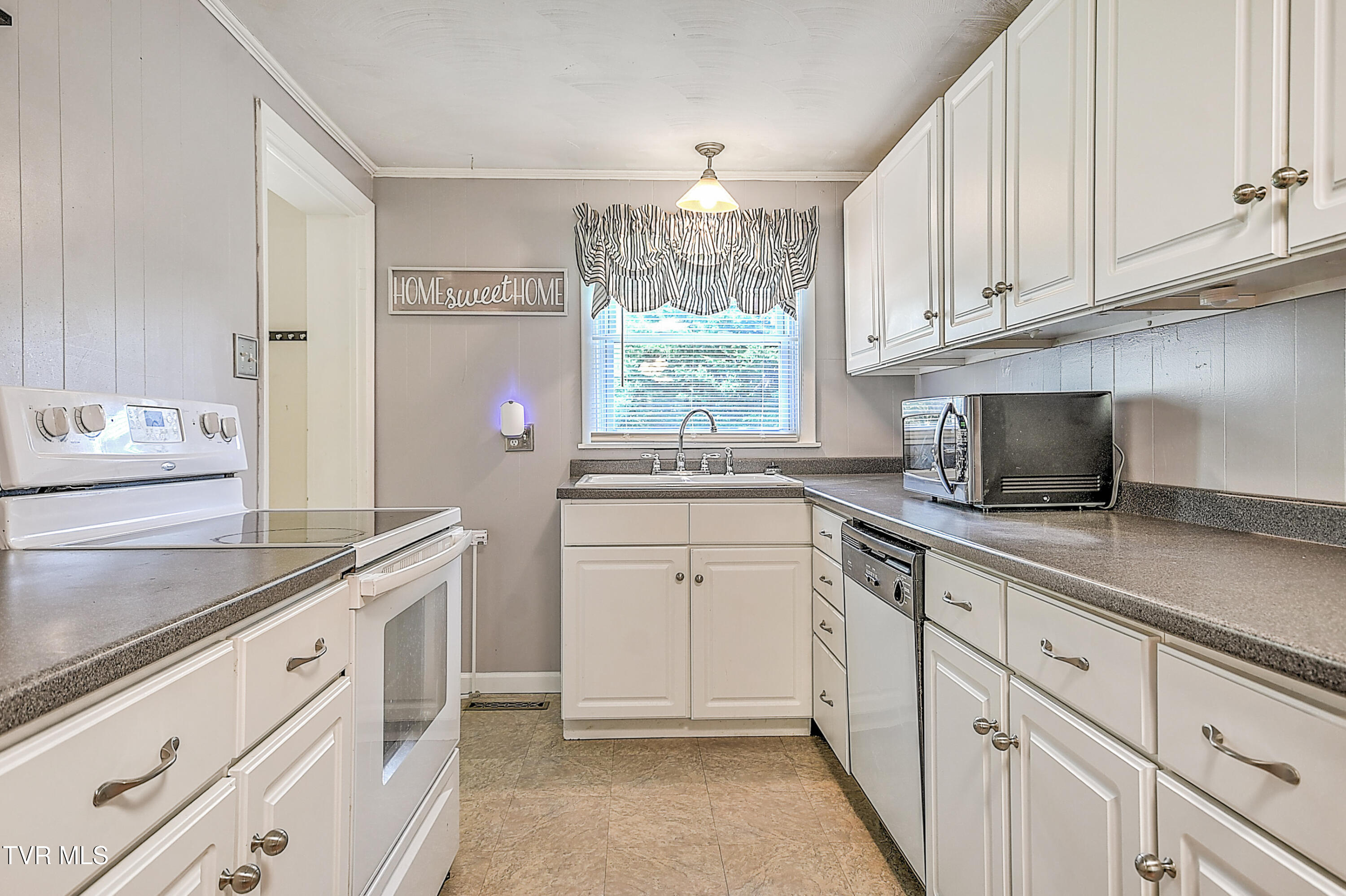 19032 Woodland Hills Road, Abingdon, Virginia image 10