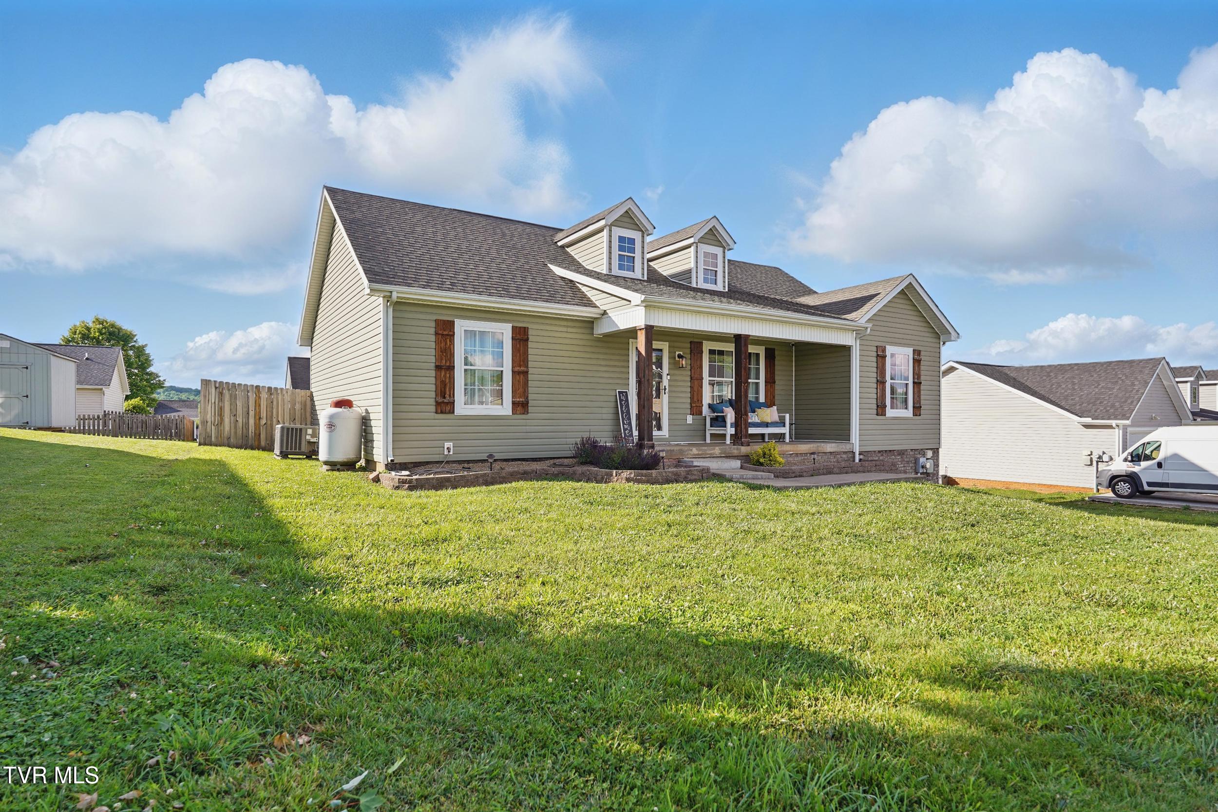 202 Yellow Sorrell Drive Drive, Bluff City, Tennessee image 3