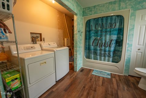 Tiny photo for 8651 Tazewell Highway, Sneedville, TN 37869 (MLS # 9978415)