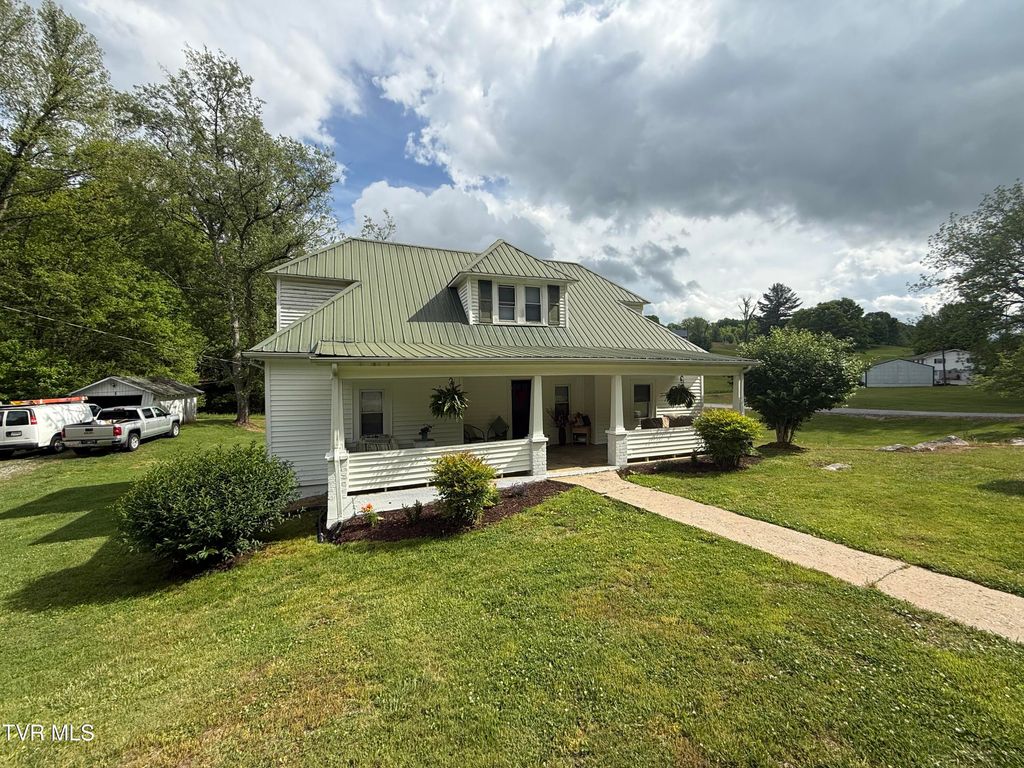 Photo of 2023 Enterprise Road, Piney Flats, TN 37686 (MLS # 9994669)
