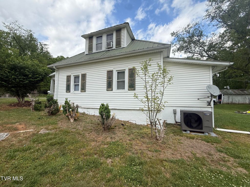 Photo of 2023 Enterprise Road, Piney Flats, TN 37686 (MLS # 9994669)