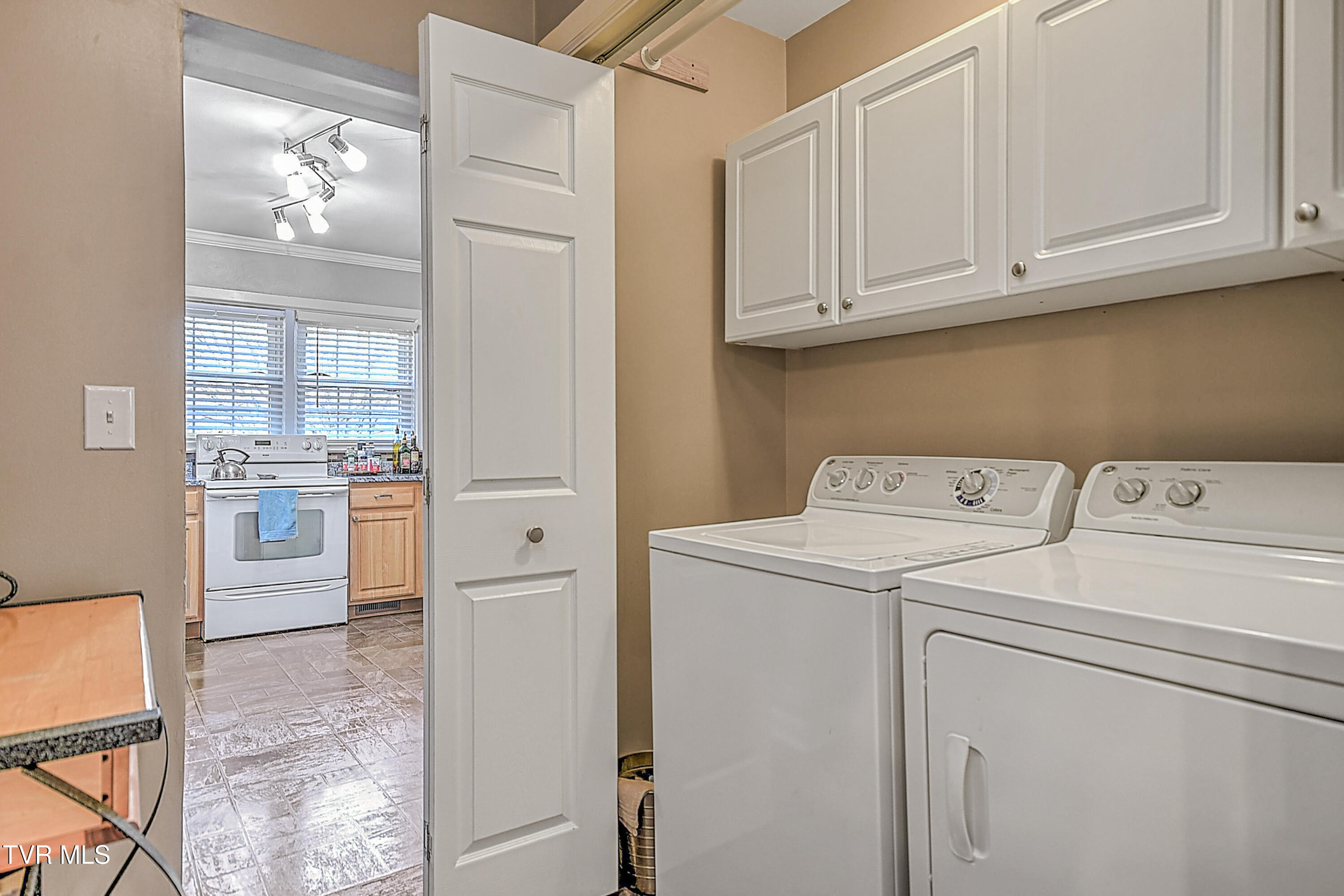 344 Virginia Drive, Bristol, Virginia image 17