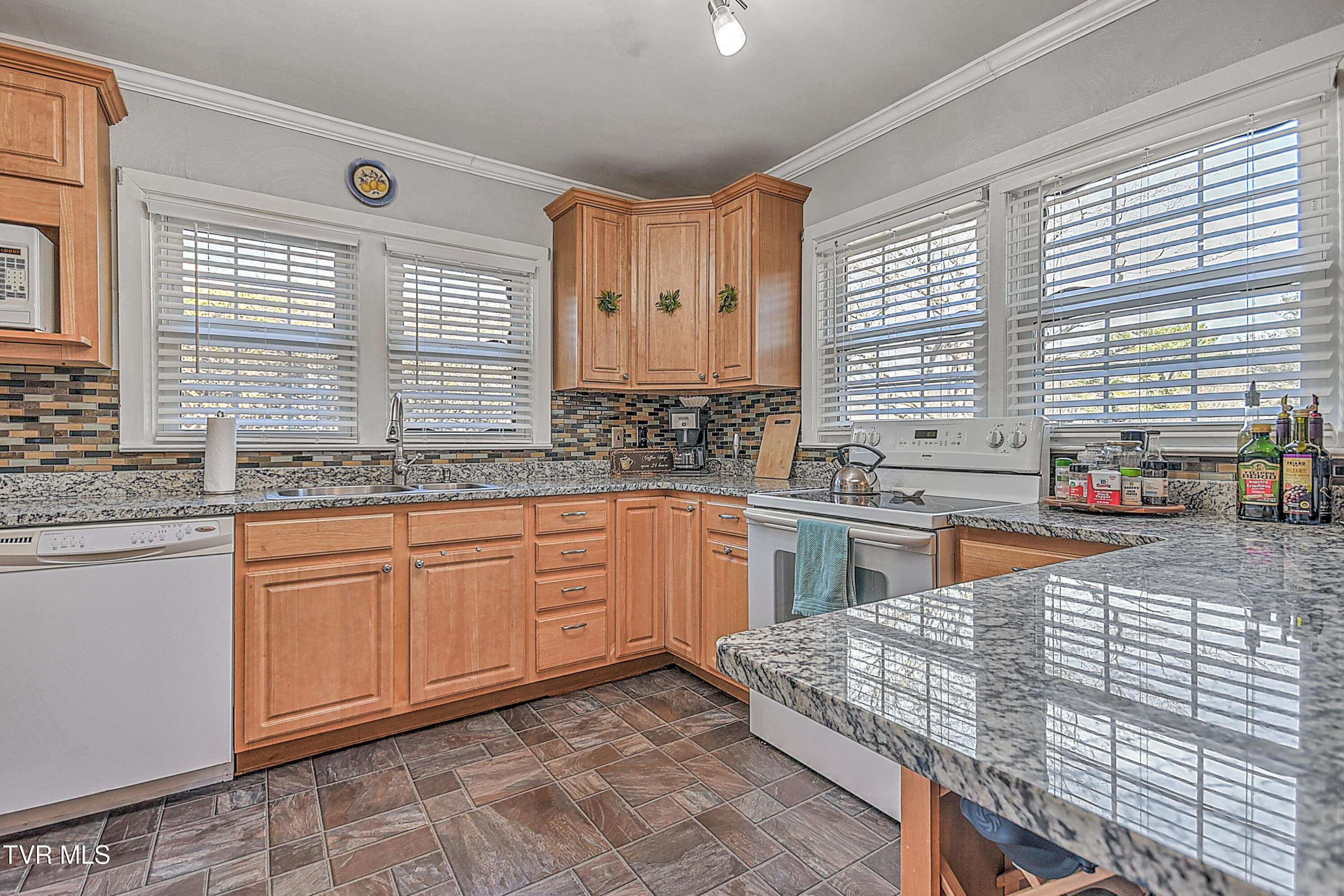 344 Virginia Drive, Bristol, Virginia image 10