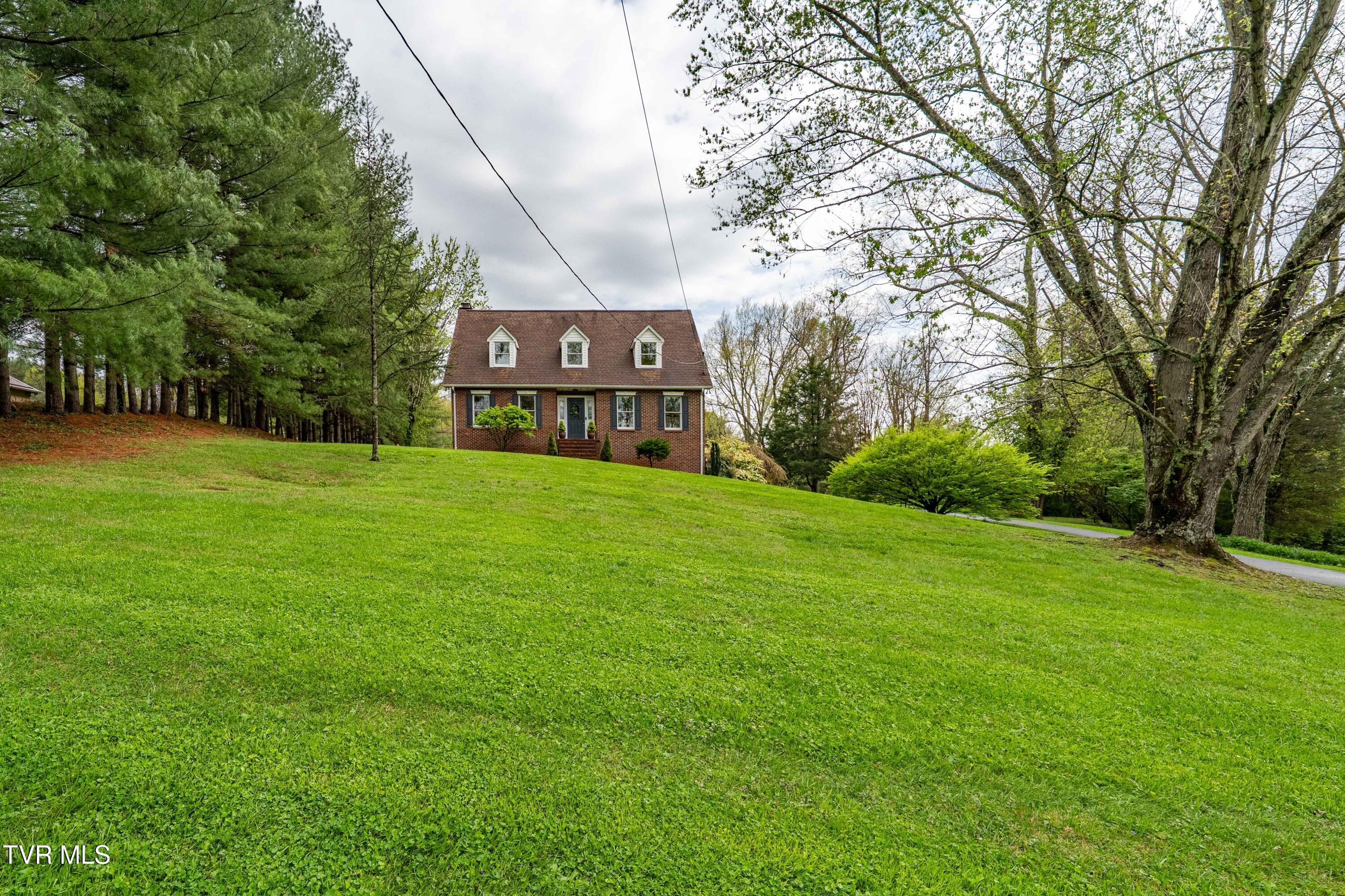 2148 Dave Buck Road, Johnson City, Tennessee image 6