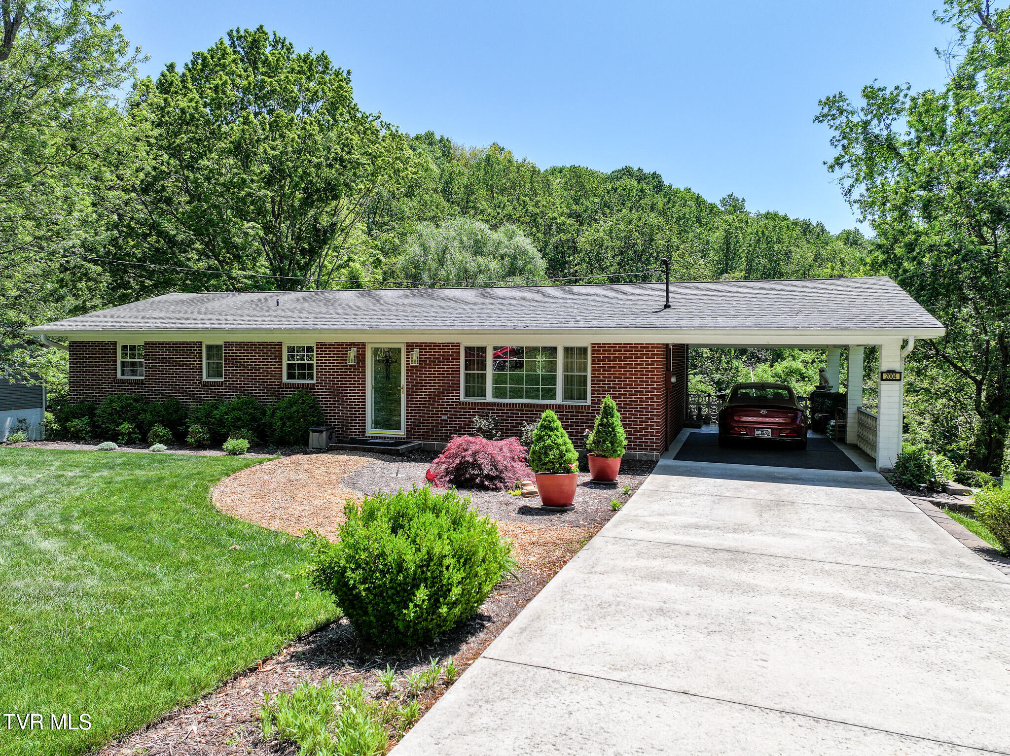 2004 Old Tusculum Road, Greeneville, Tennessee image 3