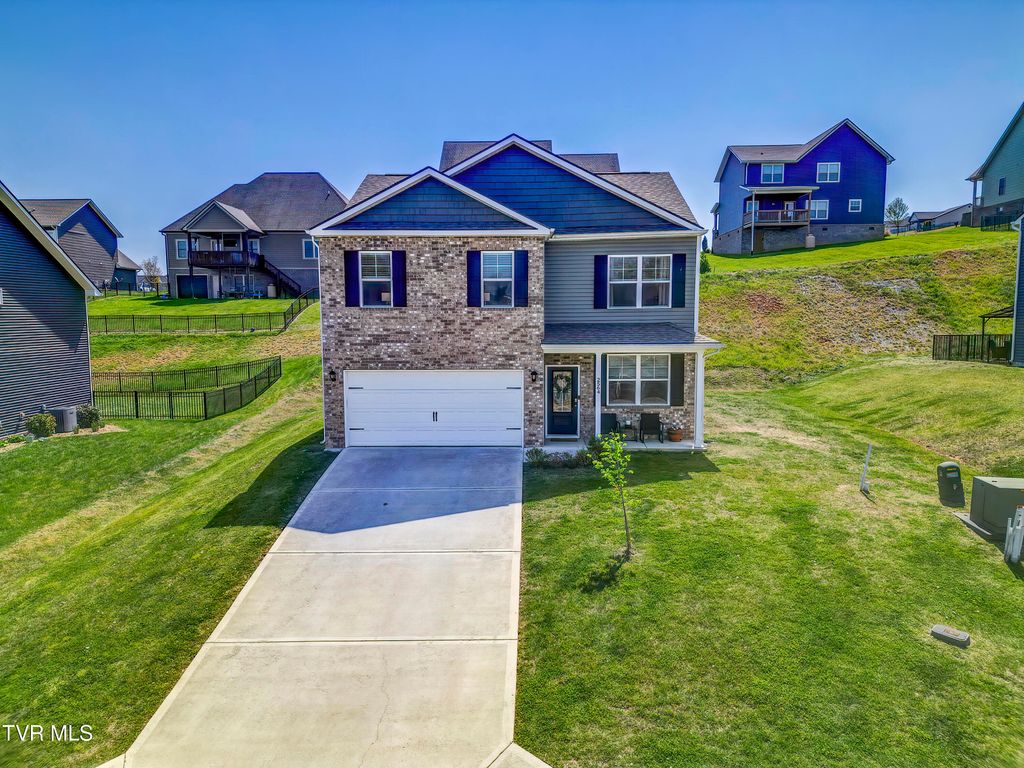 Photo of 2564 Bridgeforth Crossing, Kingsport, TN 37664 (MLS # 9993856)
