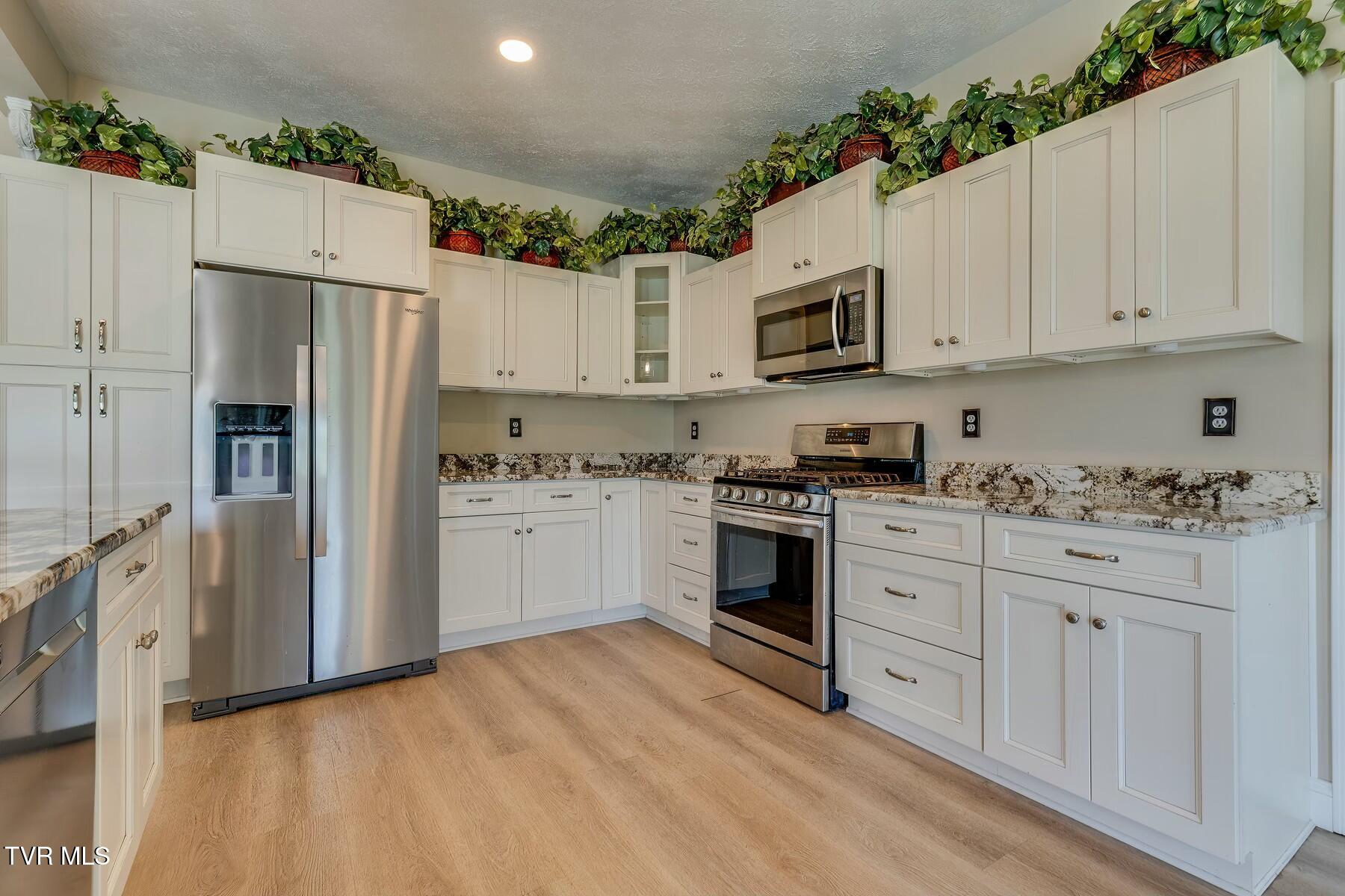 299 Sunrise Lane, Mountain City, Tennessee image 20