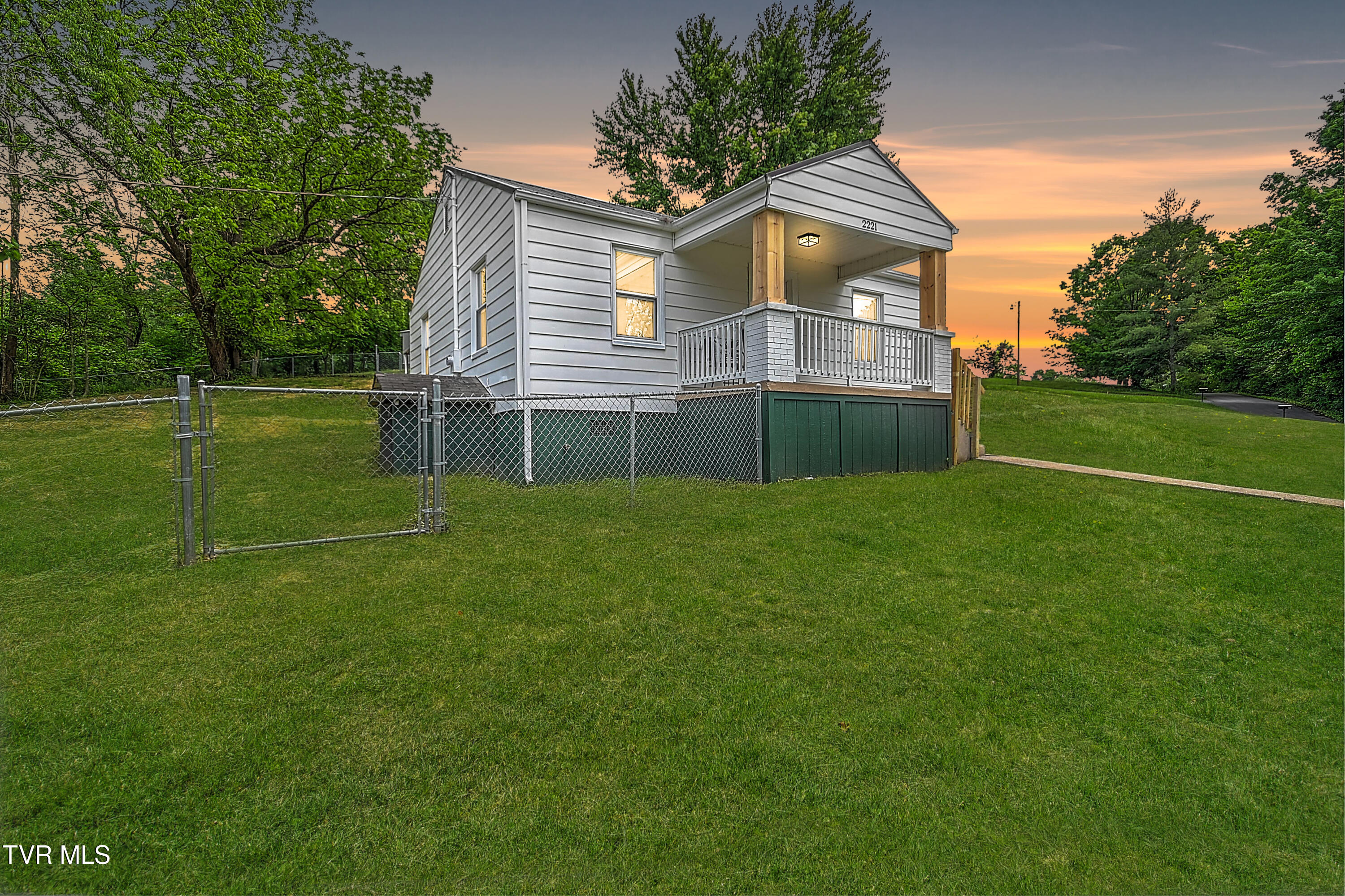 2221 Elizabethton Highway, Johnson City, Tennessee image 2