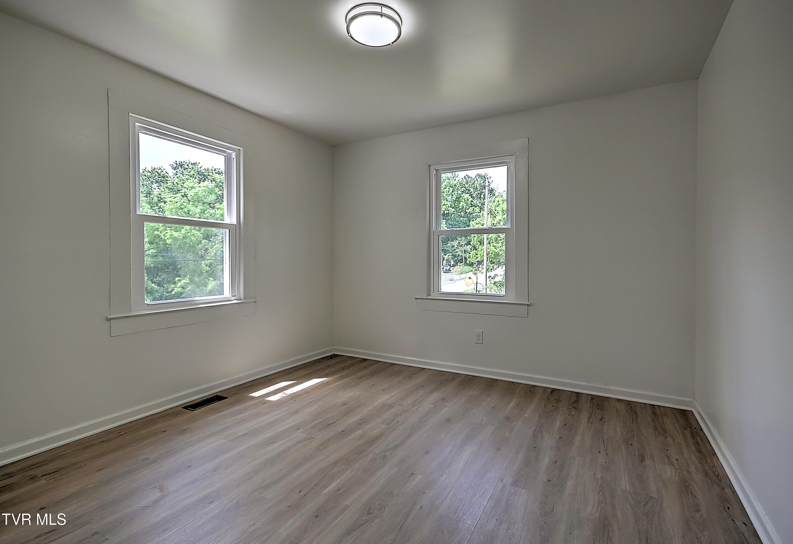 2221 Elizabethton Highway, Johnson City, Tennessee image 18