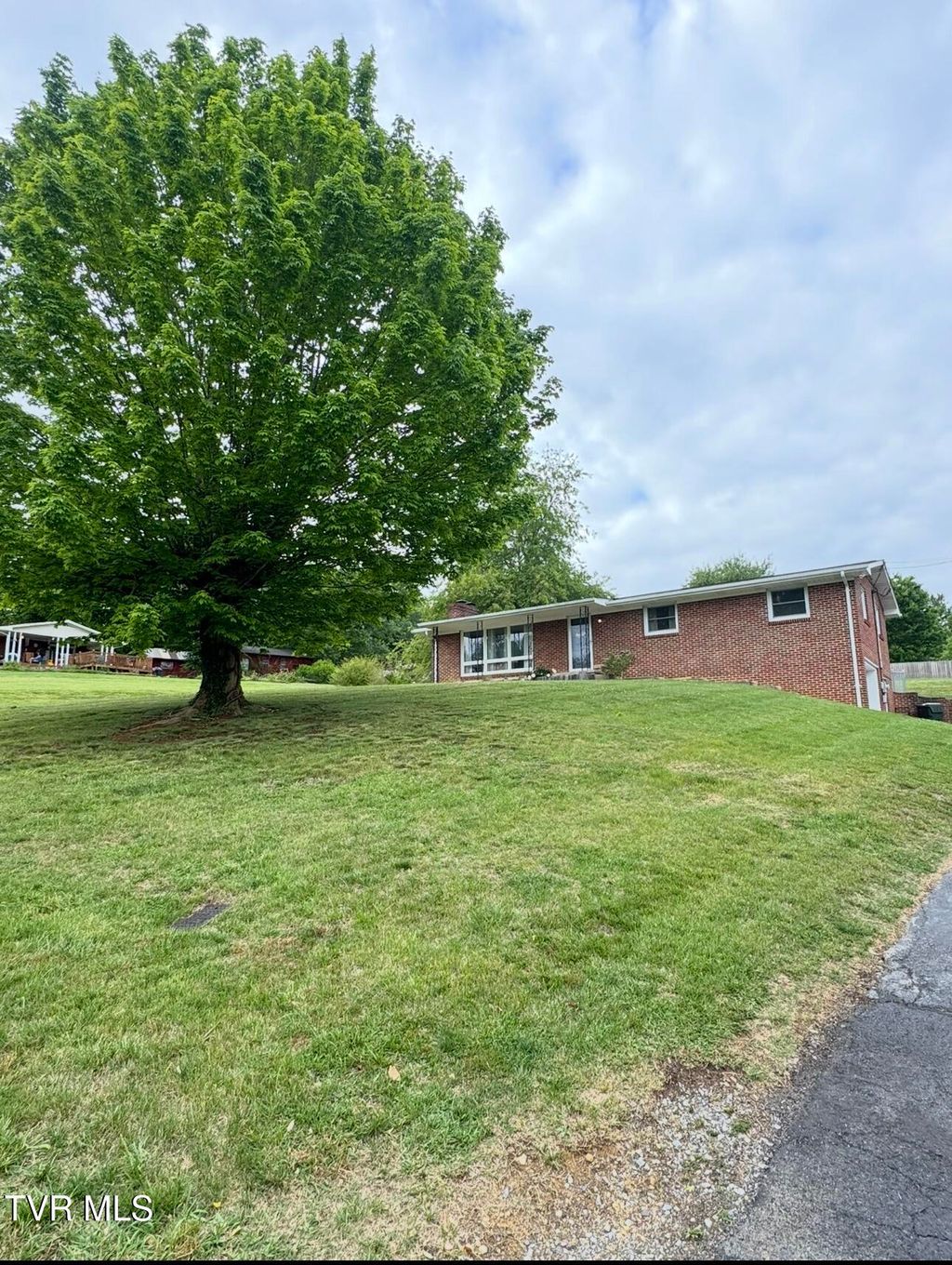 Photo of 138 Richard Street, Gray, TN 37615 (MLS # 9994614)