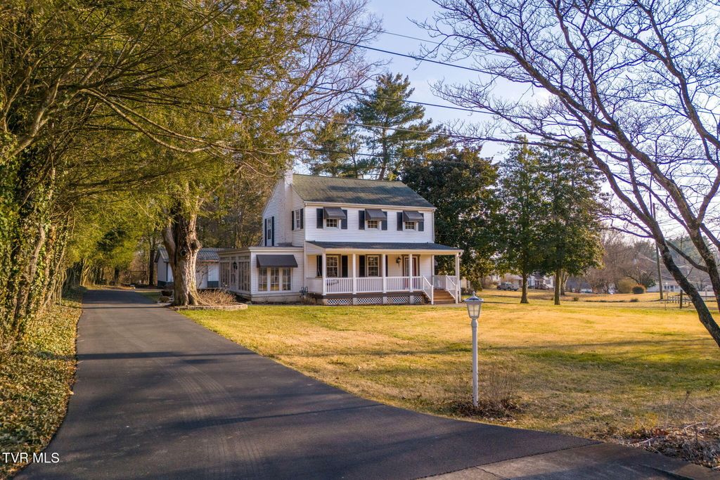 Photo of 2111 Lee Highway, Bristol, VA 24201 (MLS # 9991387)