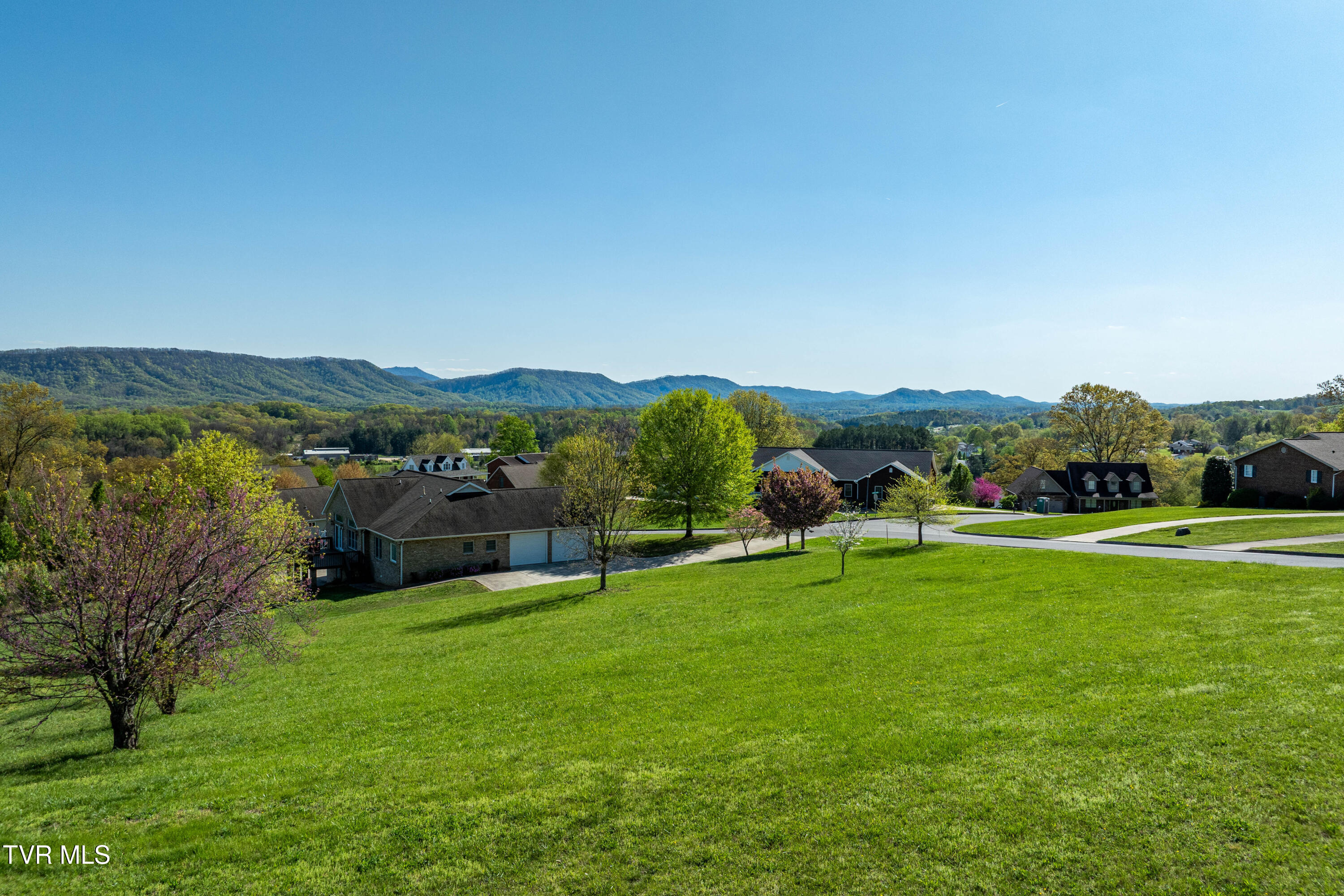 307 Carrie Circle, Mount Carmel, Tennessee image 13