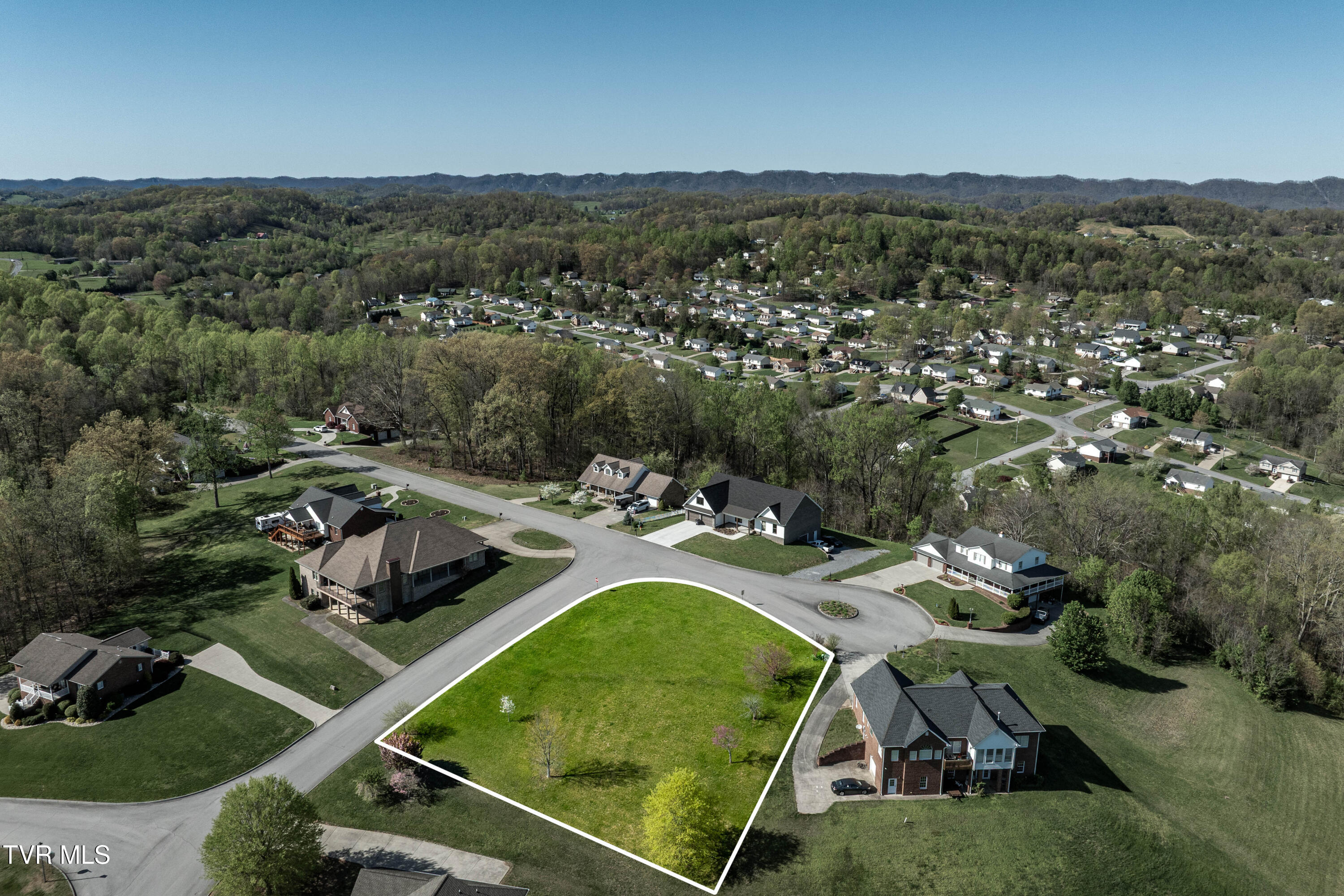 307 Carrie Circle, Mount Carmel, Tennessee image 4