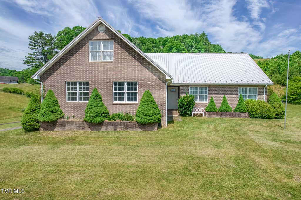 Photo of 1044 Waters Road, Laurel Bloomery, TN 37680 (MLS # 9996238)