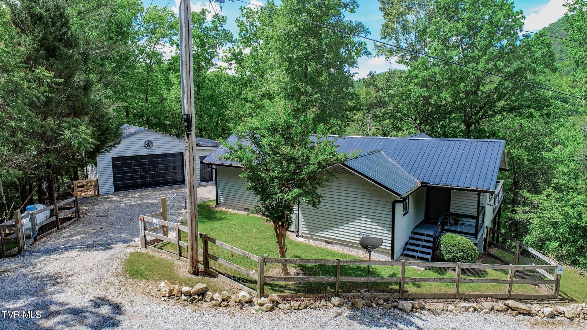 2975 Arch Rd, Cosby, Tennessee image 1