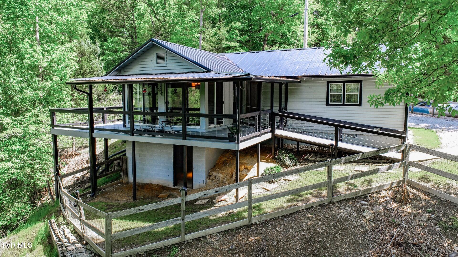 2975 Arch Rd, Cosby, Tennessee image 3