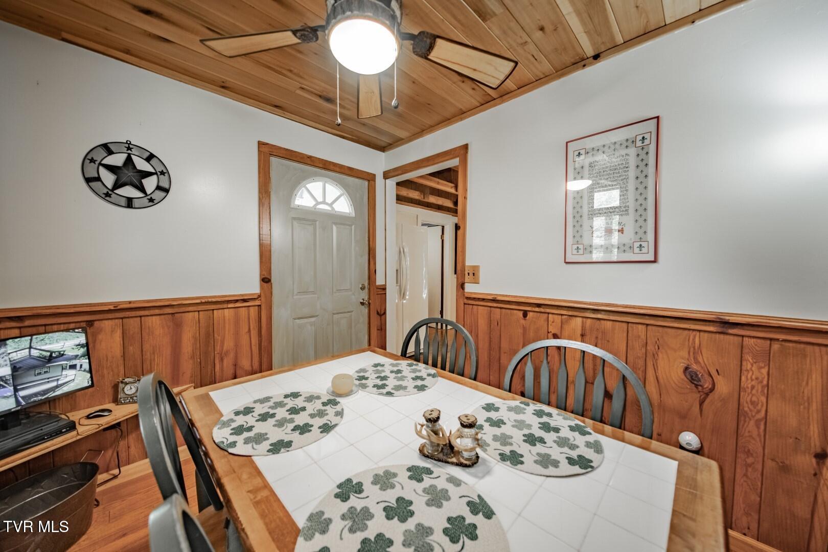 2975 Arch Rd, Cosby, Tennessee image 13